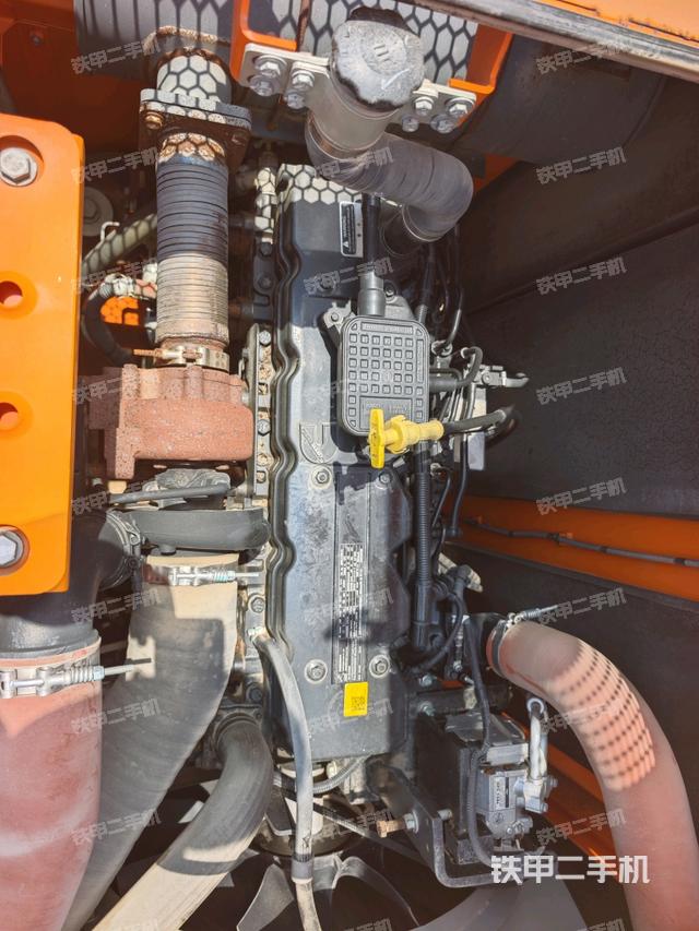 发动机整体俯视(整机外观) 发动机整体俯视(整机外观)