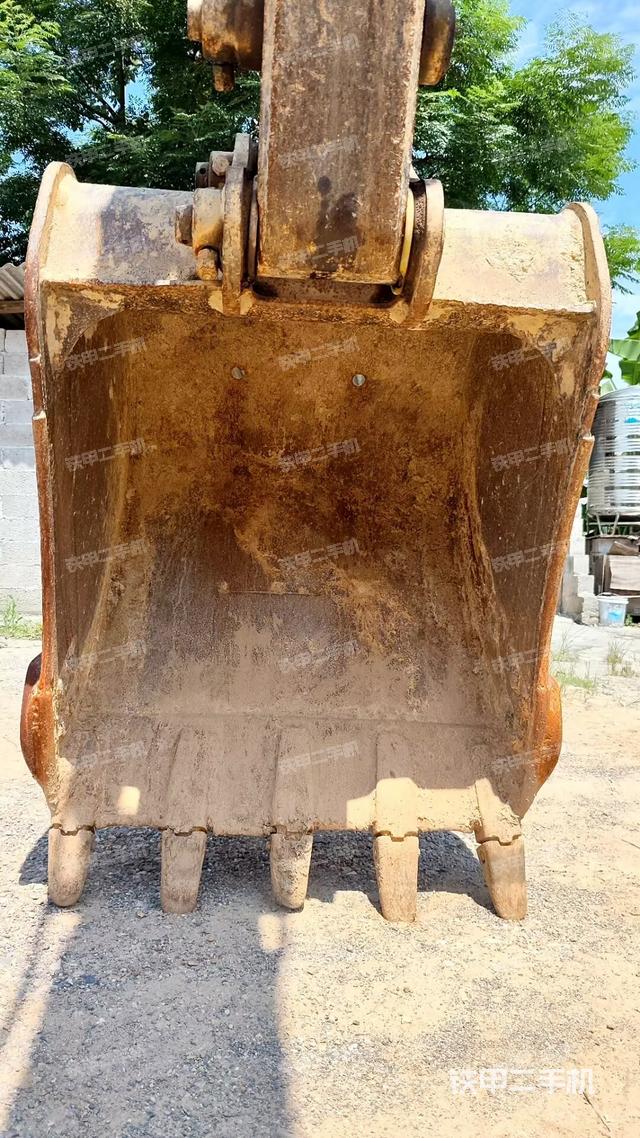 大臂根部 斜视（工作和回转装置）