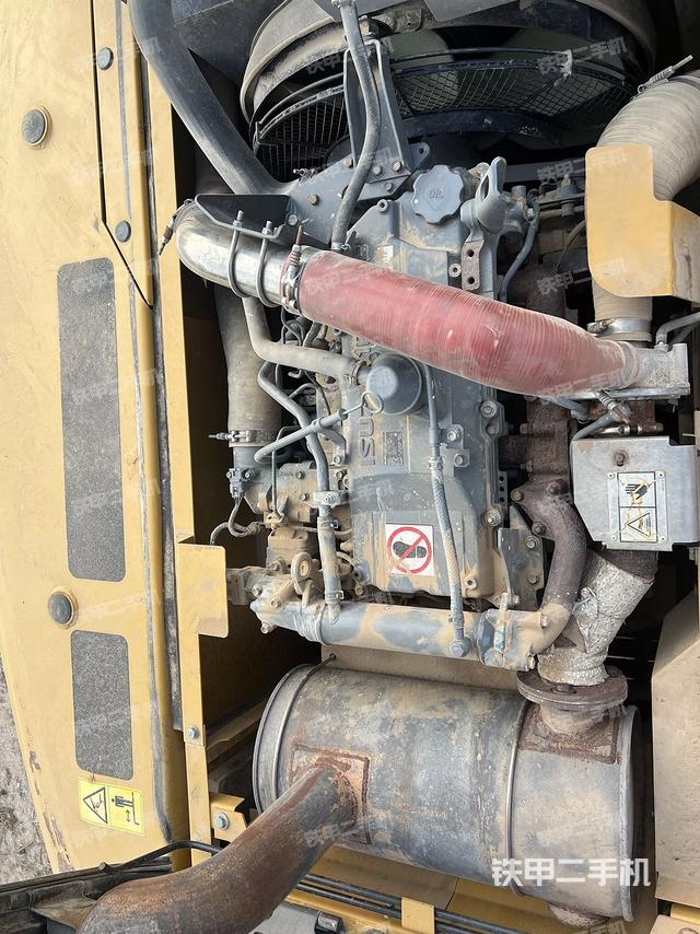 發(fā)動機(jī)整體俯視(整機(jī)外觀) 發(fā)動機(jī)整體俯視(整機(jī)外觀)