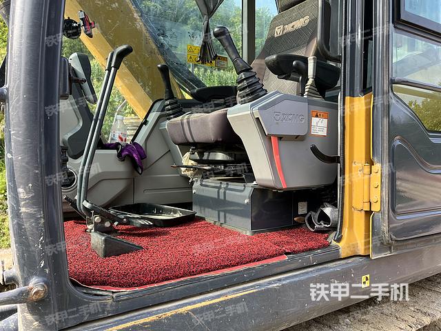 驾驶室整体（整机外观）