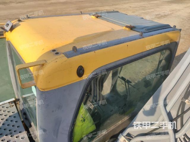 驾驶室顶部（整机外观）