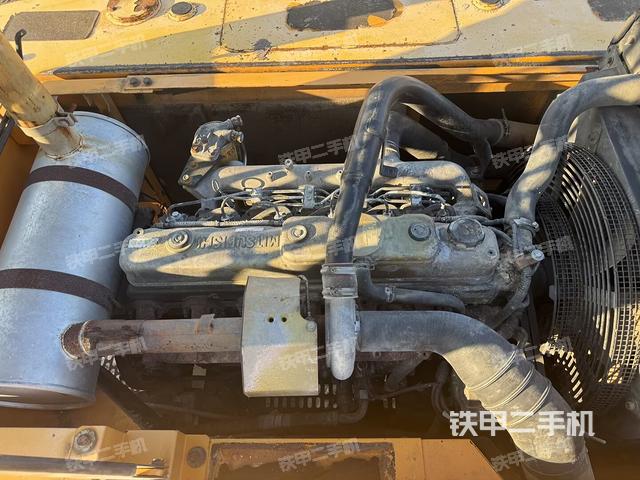 发动机整体俯视(整机外观) 发动机整体俯视(整机外观)