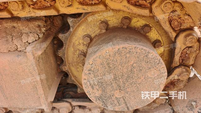 右驅(qū)動(dòng)輪（行走機(jī)構(gòu)）