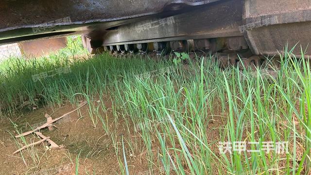 右侧行走马达盖板（行走机构）