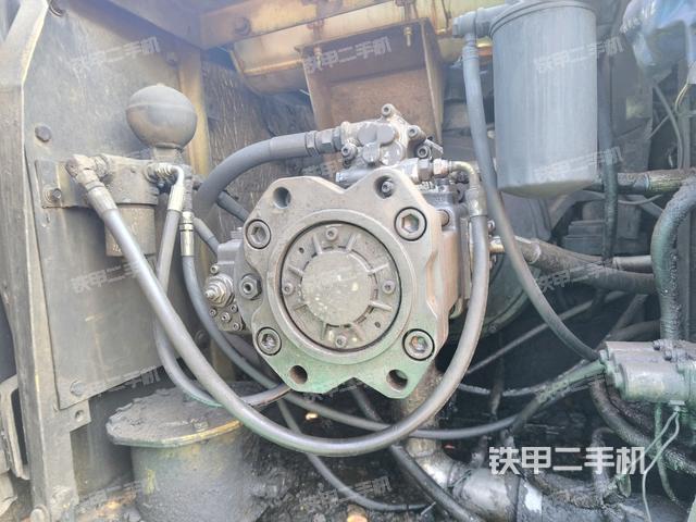 液压泵斜45 左（大件舱室）