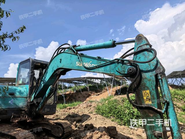 大臂根部 斜(工作和回转装置) 大臂根部 斜(工作和回转装置)