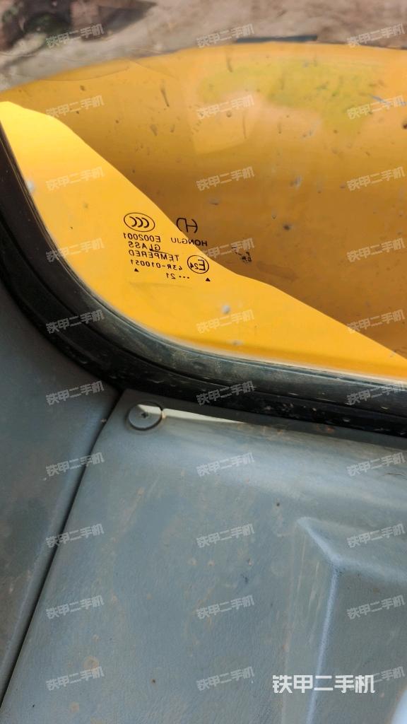 后窗玻璃角標(biāo)（駕駛室部分）