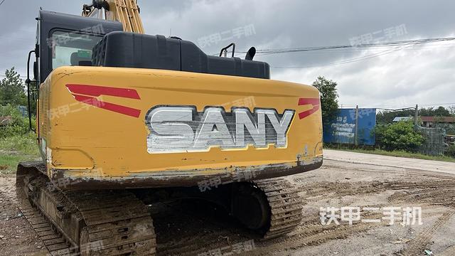 整机右后45°(整机外观) 整机右后45°(整机外观)