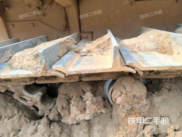 推土铲左后（推土机底盘及工作装置）