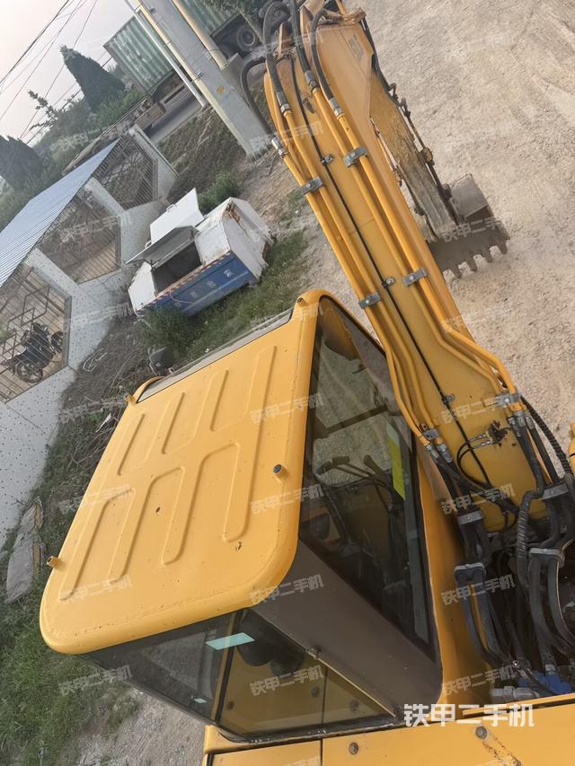 駕駛室頂部（整機(jī)外觀）