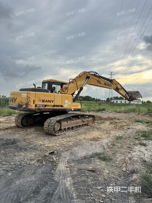 整机右后45°(整机外观) 整机右后45°(整机外观)