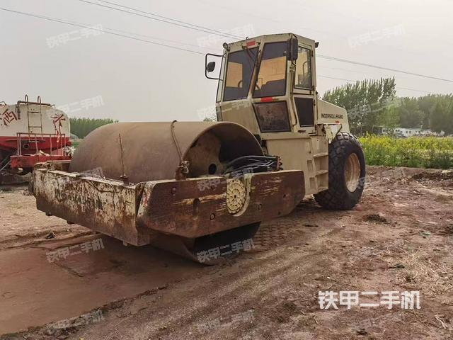 整機(jī)左側(cè)(設(shè)備外觀及核心部件) 整機(jī)左側(cè)(設(shè)備外觀及核心部件)