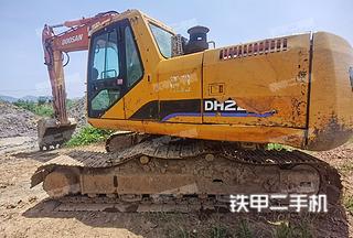 斗山DH220LC-7挖掘机实拍图片
