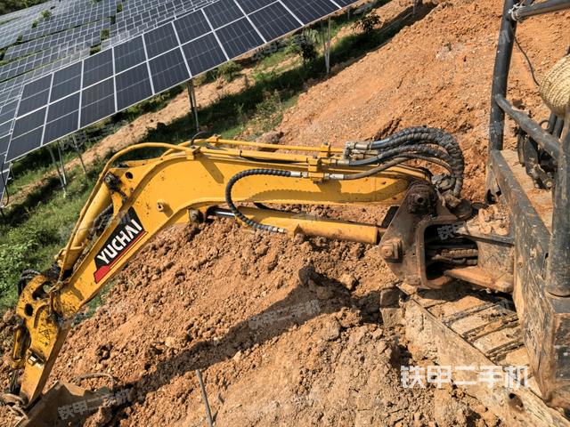 鏟斗右后整體（工作和回轉(zhuǎn)裝置）