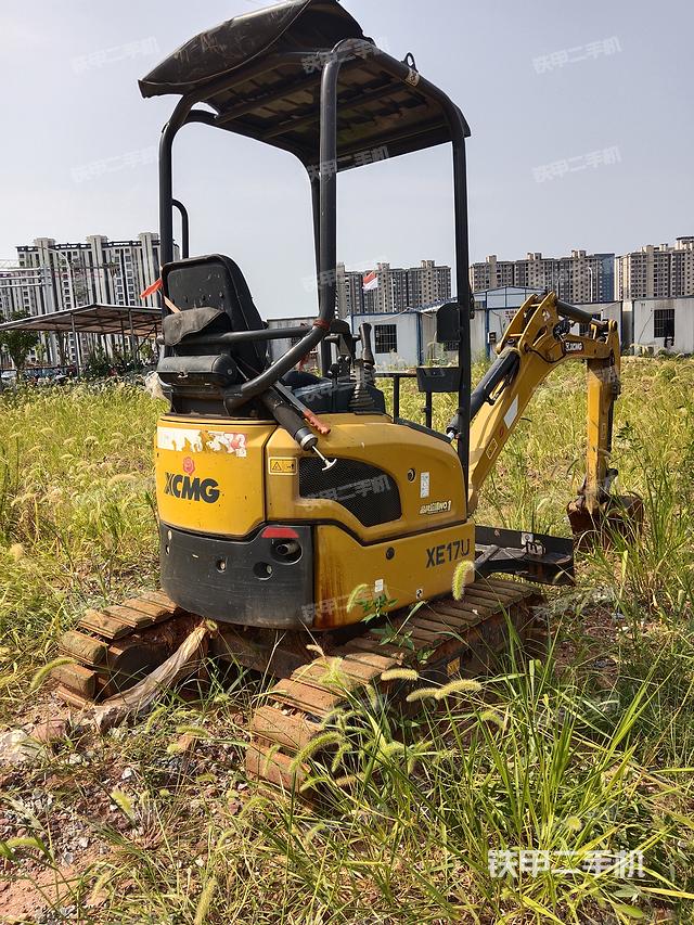 回转马达和主控阀（整机外观）