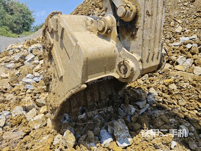 鏟斗右后整體（工作和回轉(zhuǎn)裝置）