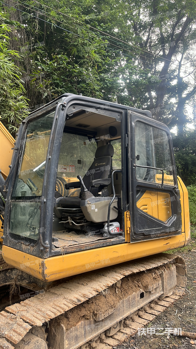 驾驶室整体（整机外观）