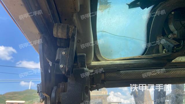 座椅后部（驾驶室部分）