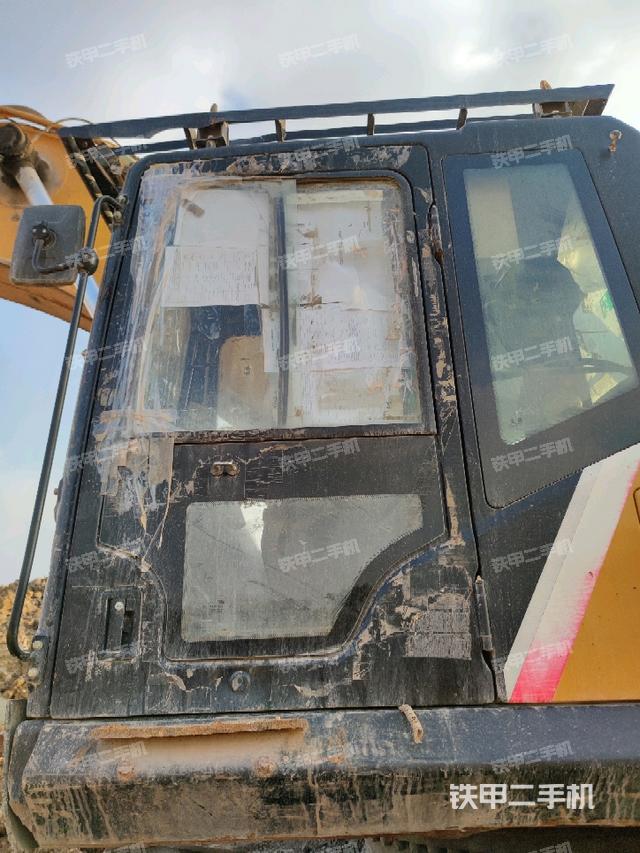 駕駛室正側(cè)(駕駛室部分) 駕駛室正側(cè)(駕駛室部分)