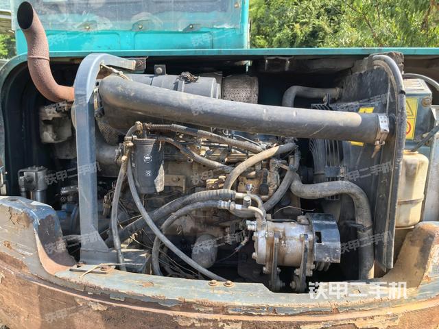 增压器特写(上车部件) 增压器特写(上车部件)