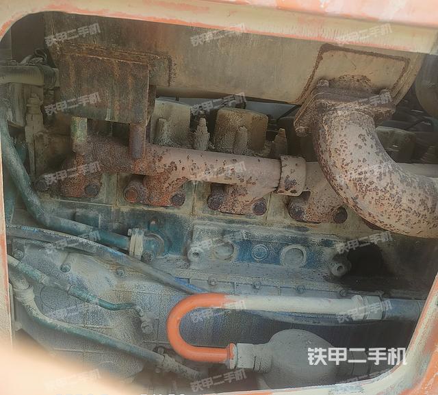 发动机右侧（整机外观及大件）