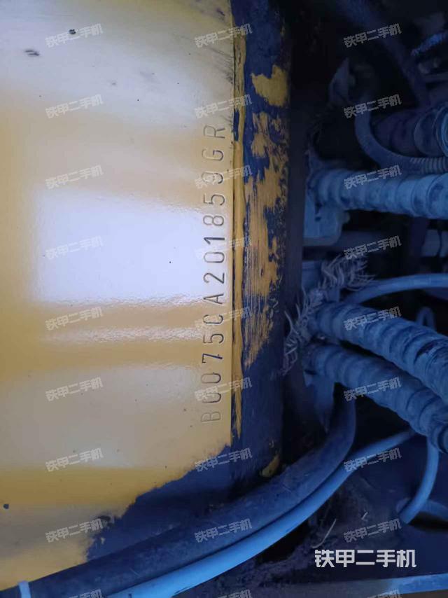 驾驶室整体(整机外观) 驾驶室整体(整机外观)