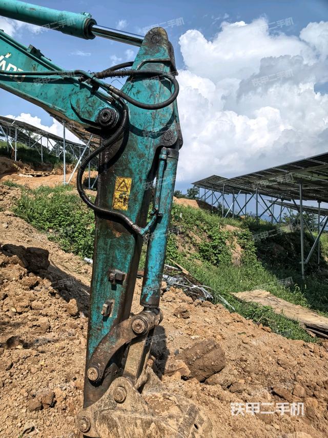 转盘和下车架正前(工作和回转装置) 转盘和下车架正前(工作和回转装置)