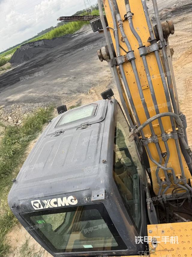 驾驶室顶部（整机外观）