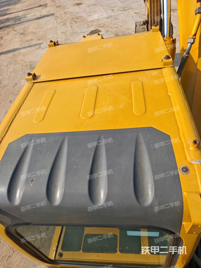 駕駛室頂部（整機(jī)外觀）