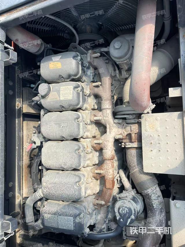 发动机整体俯视（整机外观）