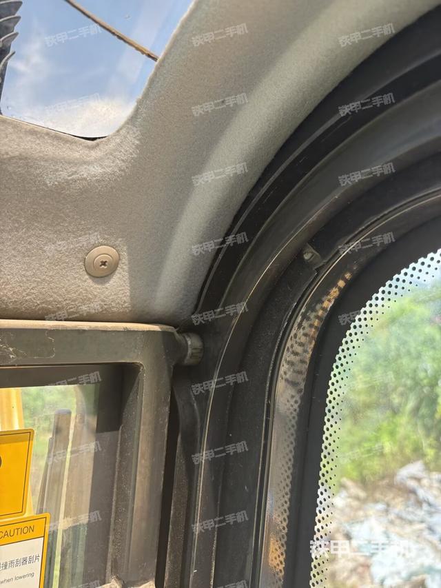 左后方玻璃角标（驾驶室部分）