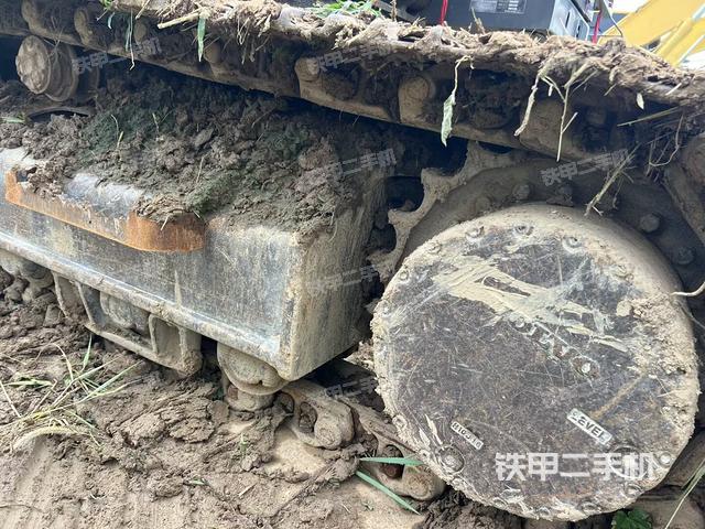 单侧履带整体（整机外观）