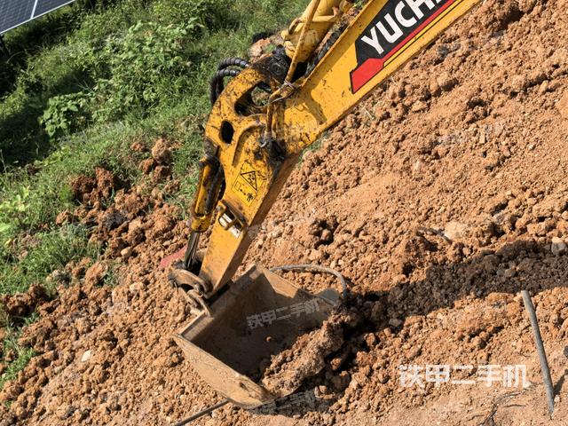 大臂根部?斜（工作和回轉(zhuǎn)裝置）