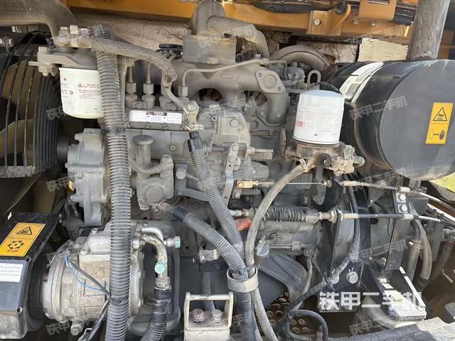 发动机室（上车部件）