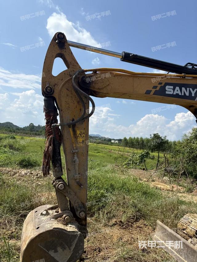 小臂整体左后（工作和回转装置）