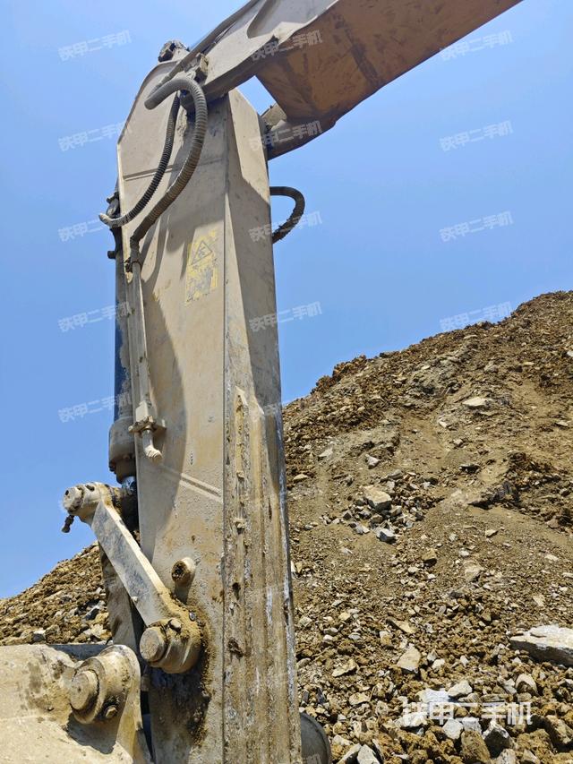 小臂整體左后（工作和回轉(zhuǎn)裝置）