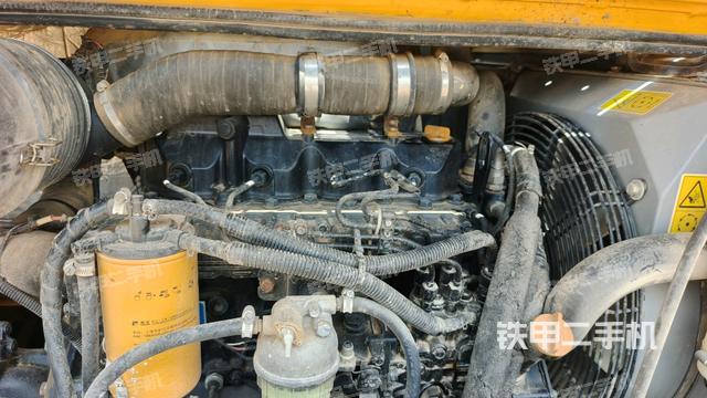 發(fā)動(dòng)機(jī)室（上車部件）