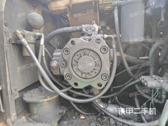 液压泵斜45 右（大件舱室）