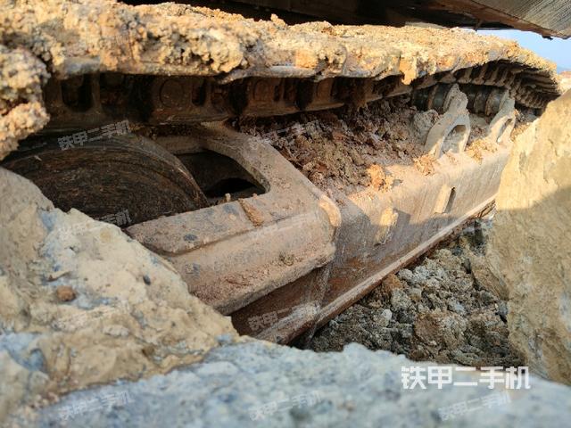 左側(cè)履帶整體?(行走機(jī)構(gòu)) 左側(cè)履帶整體?(行走機(jī)構(gòu))