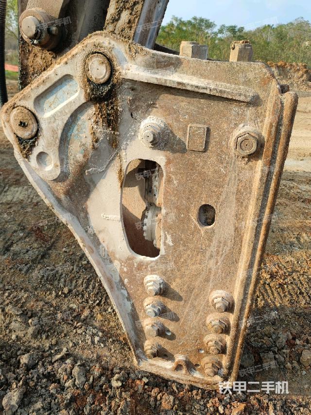 鏟斗45度(工作和回轉(zhuǎn)裝置) 鏟斗45度(工作和回轉(zhuǎn)裝置)