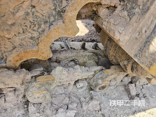 单侧履带整体（整机外观）