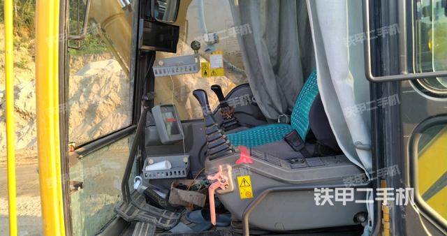 驾驶室整体（整机外观）