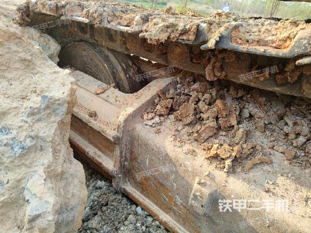 左側(cè)行走馬達(dá)蓋板(行走機(jī)構(gòu)) 左側(cè)行走馬達(dá)蓋板(行走機(jī)構(gòu))