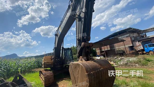 大臂整体 右侧（工作和回转装置）