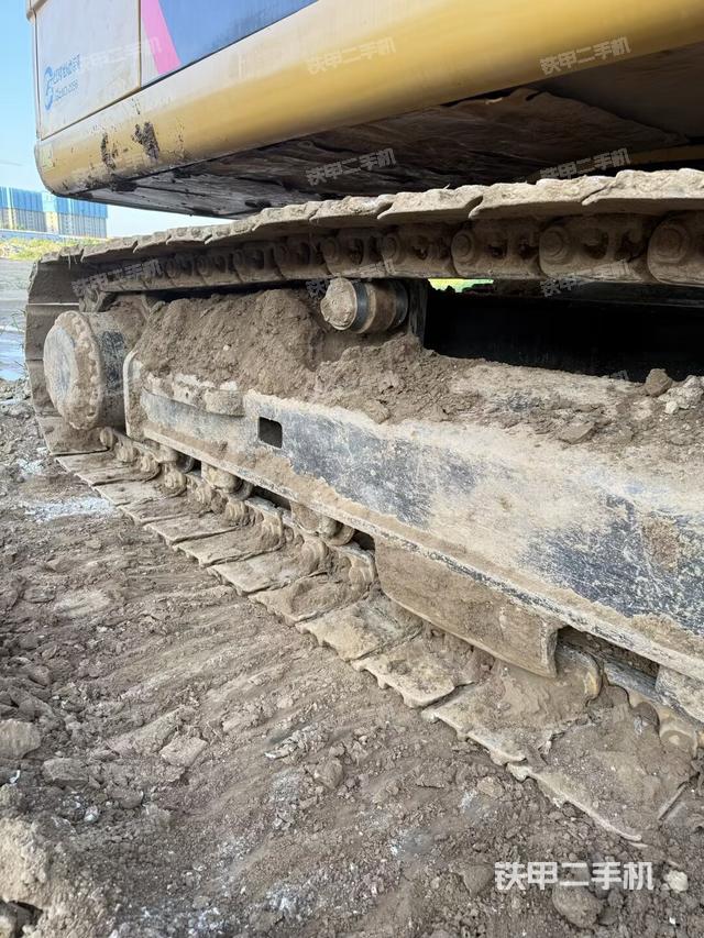 单侧履带整体（整机外观）