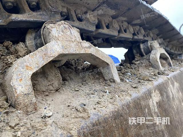 右侧行走马达盖板(行走机构) 右侧行走马达盖板(行走机构)