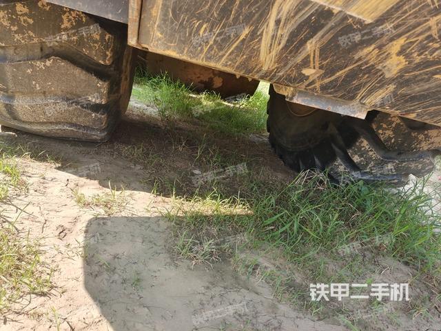 正后側(cè)（壓路機前后車架）