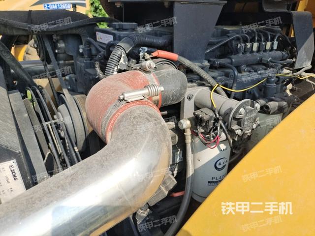 風(fēng)扇及皮帶（壓路機(jī)發(fā)動機(jī)艙）