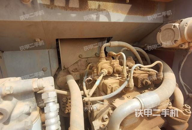 液压泵斜45 右（大件舱室）