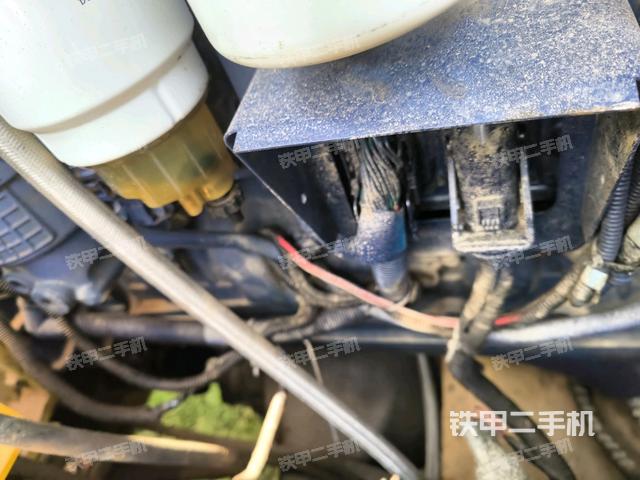 風(fēng)扇及皮帶（壓路機(jī)發(fā)動機(jī)艙）